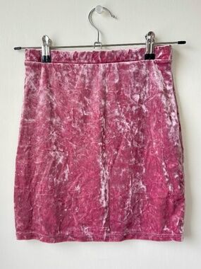 Velvet pink small skirt Forever 21